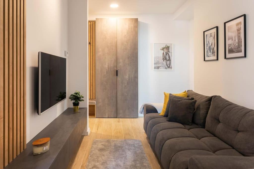 Апартаменты Flat4Us#Cozy#Freeparking#5People Загреб Экстерьер фото