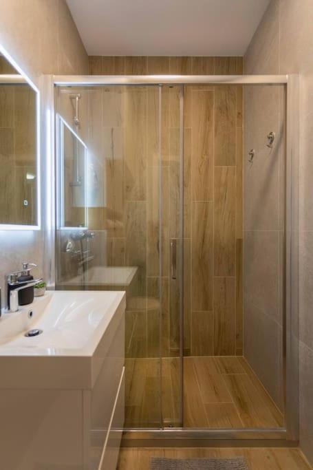 Апартаменты Flat4Us#Cozy#Freeparking#5People Загреб Экстерьер фото