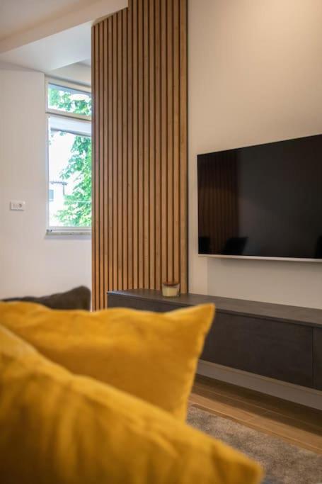 Апартаменты Flat4Us#Cozy#Freeparking#5People Загреб Экстерьер фото